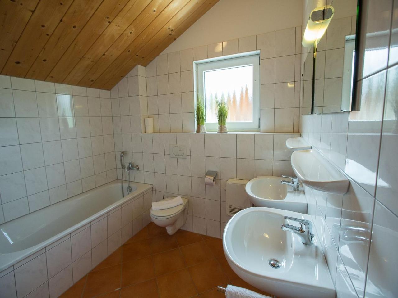 Chalet In Annaberg-Lungoetz With Shared Sauna Villa Buitenkant foto